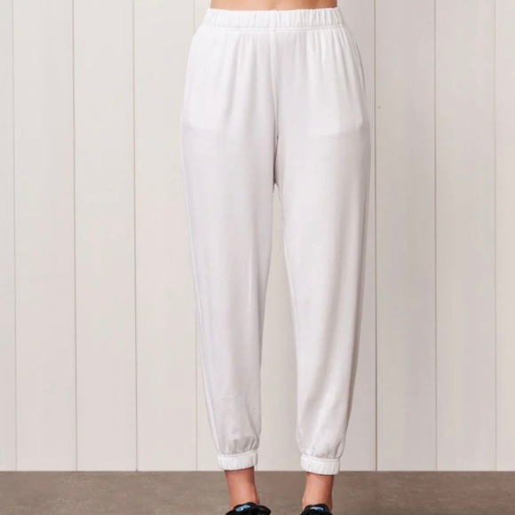 Stateside Women's Soft Fleece Cotton Blend White Joggers NWT - Size M - Picture 1 of 5